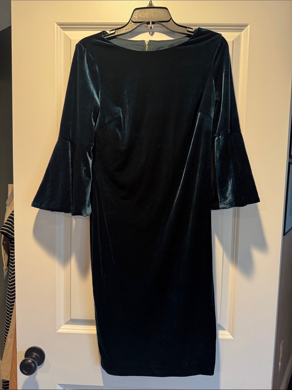 Calvin Klein Emerald Velvet Bell-Sleeve Sheath Dress
